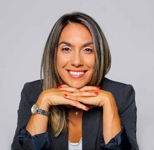 Bruna Silva headshot